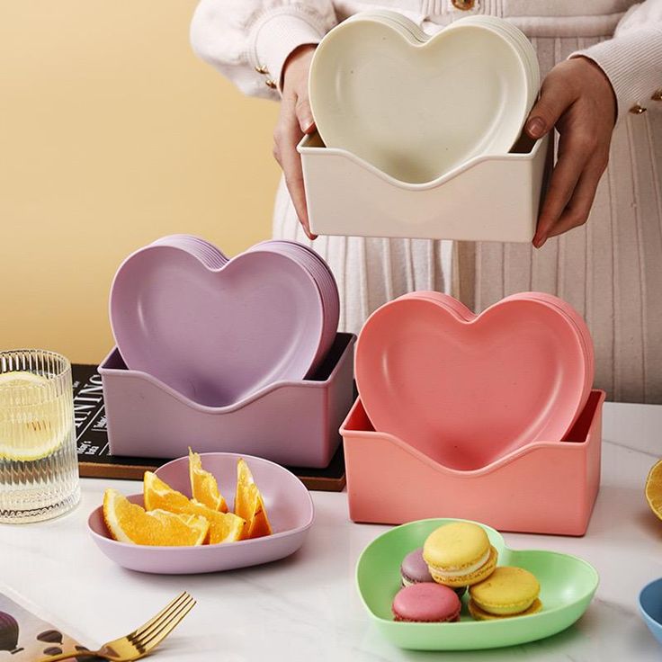 10 Pcs Heart & Oval Wheat Straw Plates Set with Holder – Eco-Friendly (Multi Color)
