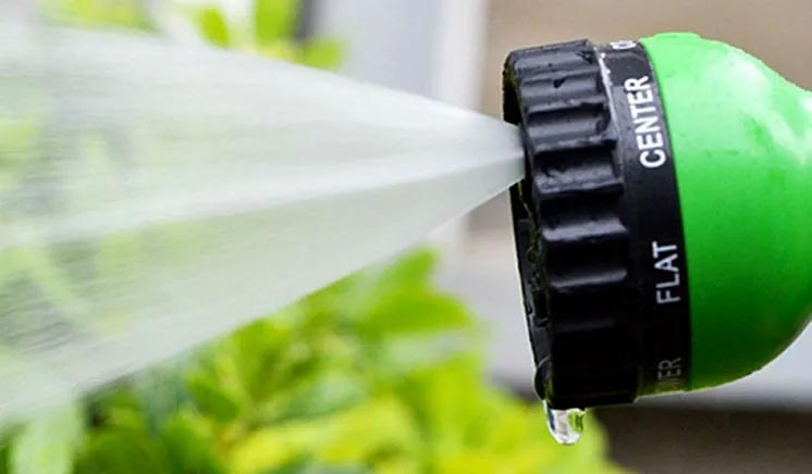 100-Foot Expandable Magic Hose Pipe with Multifunction Spray Nozzle