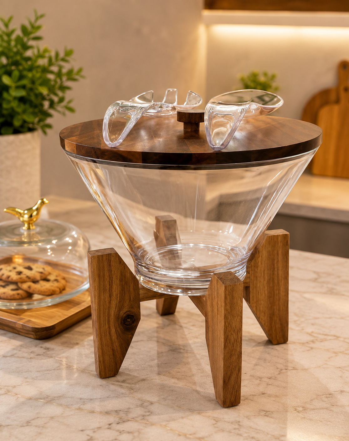 Wooden Stand Glass Salad Bowl, Luxury Glass Salad Serving Bowl, Elegant Glass Salad Bowl With Wooden Base