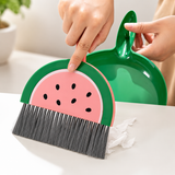 Cute Mini Desktop Dustpan With Brush, Cute Household Cleaning Brush Set, Mini Desk Sweeper with Dustpan, Fruit Shape Cleaning Brush Set