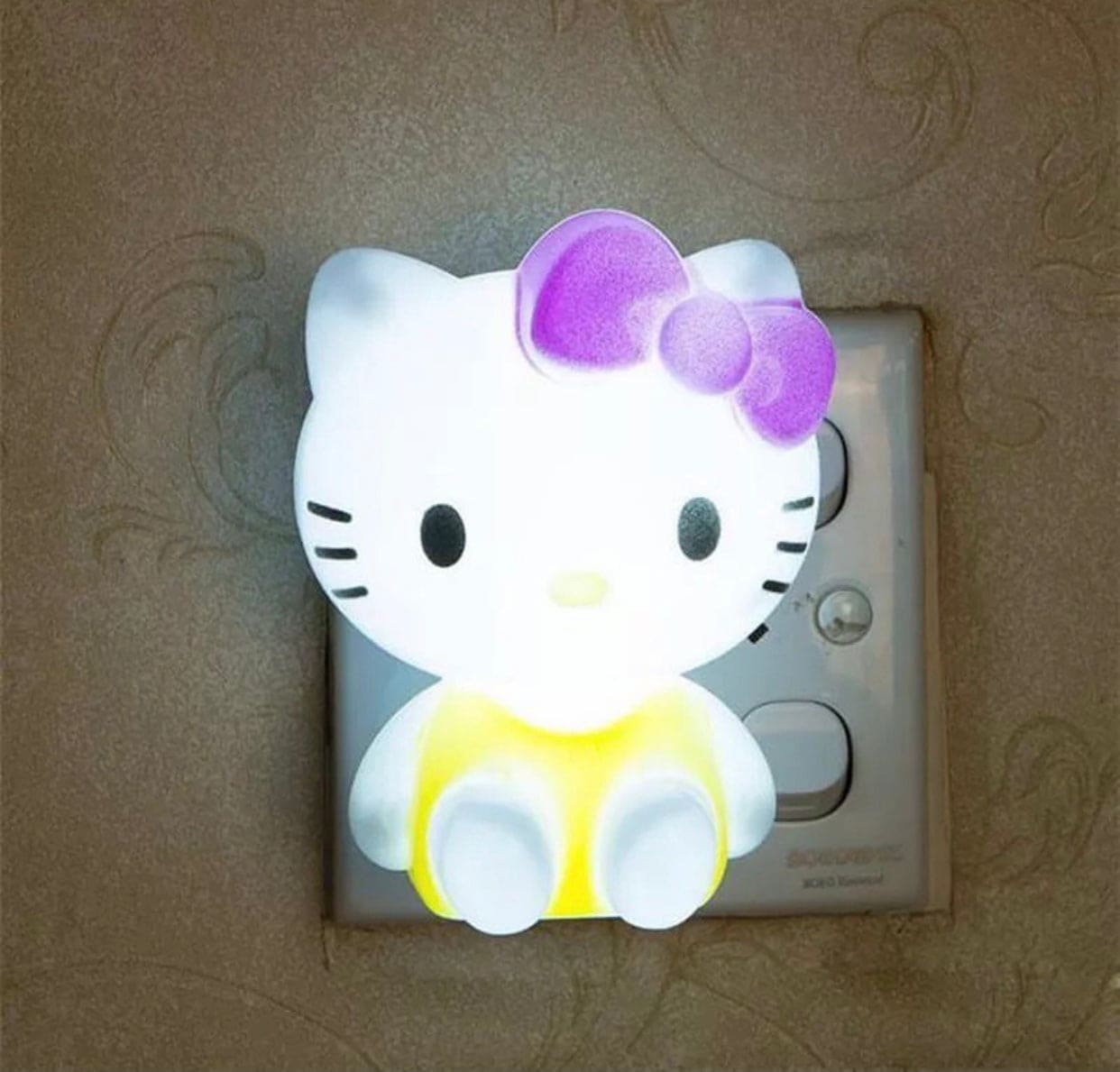 Hello Kitty Night Light, Cartoon Kitty Modeling Tri  Color LED Night Light, Eye Protection Plug Lamp