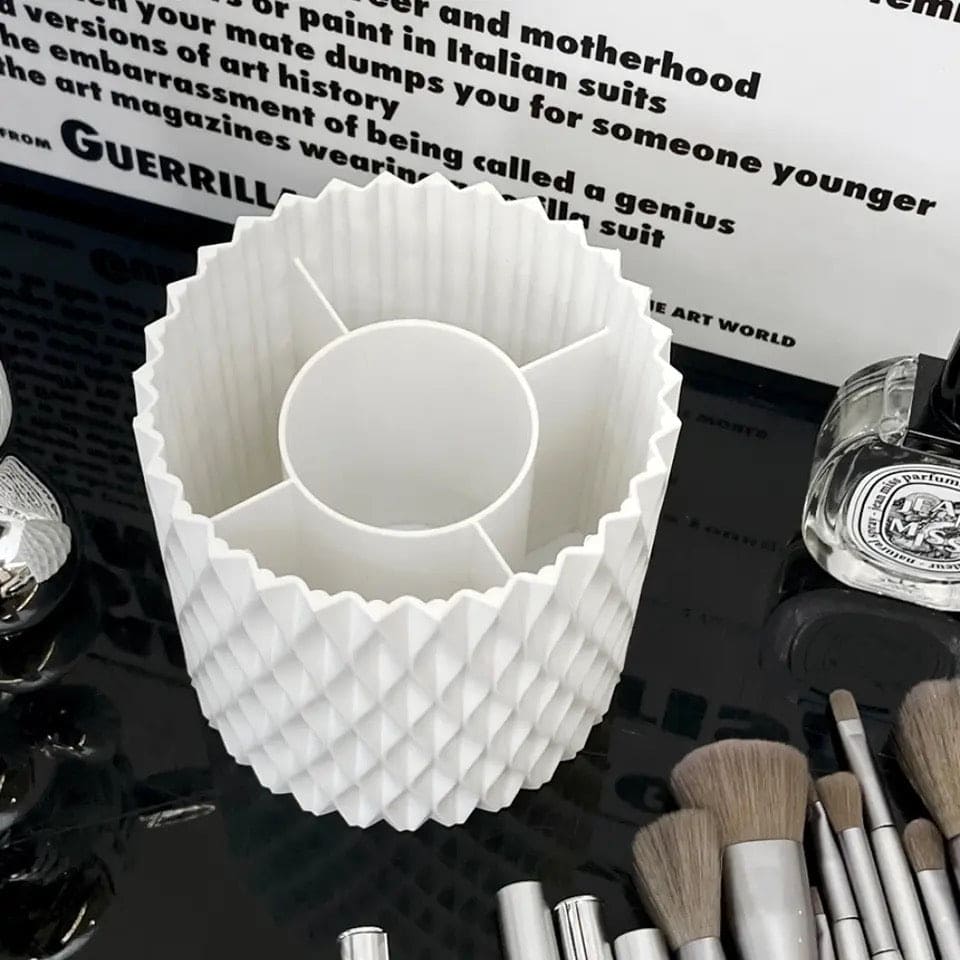 Makeup Bucket Organizer, Multifunctional Rotating Pencil Makeup Brush Holder, Hollow Multiuse Organizer, Non-slip Round Multi Grid Desktop Sundries Pencil Holder, Lipstick Eyebrow Pencil Holder, Desktop Makeup Brush Storage Bucket