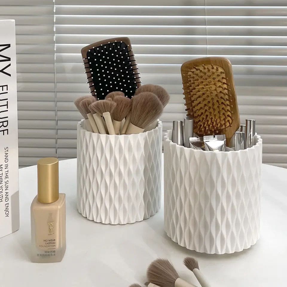 Makeup Bucket Organizer, Multifunctional Rotating Pencil Makeup Brush Holder, Hollow Multiuse Organizer, Non-slip Round Multi Grid Desktop Sundries Pencil Holder, Lipstick Eyebrow Pencil Holder, Desktop Makeup Brush Storage Bucket