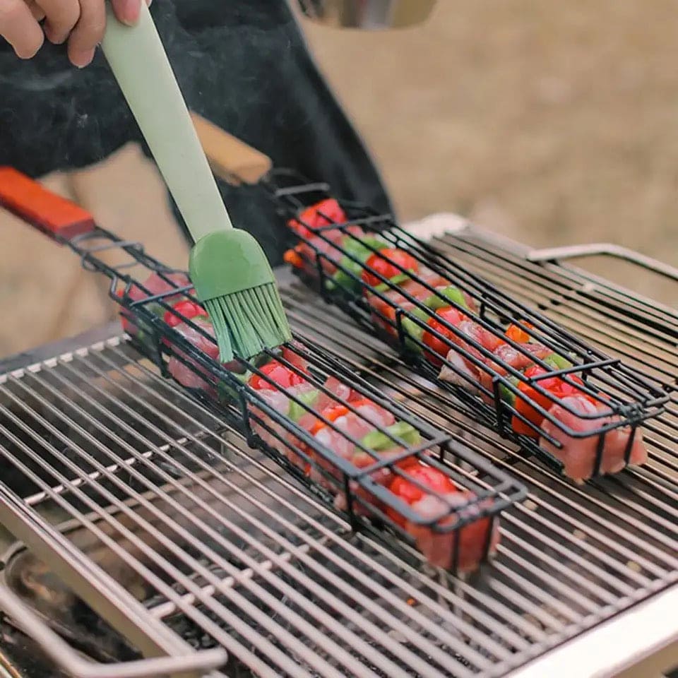 Portable BBQ Grilling Basket, Stainless Steel Nonstick Barbecue Grill Basket, Wooden Handle Barbecue Grill Basket, Barbecue Grill Mesh Rack, Coating Clamp Holder, Barbecue Picnic Camping Tools, Reusable Anti Corrosion Wooden Handle Barbecue Tool