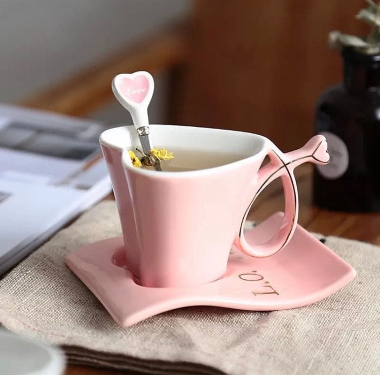 180ML Ceramic Creative Heart-shaped Couple Mug, Cute Ceramic Coffee Set With Handle And Spoon, Camping Ceramic Coffee Mug