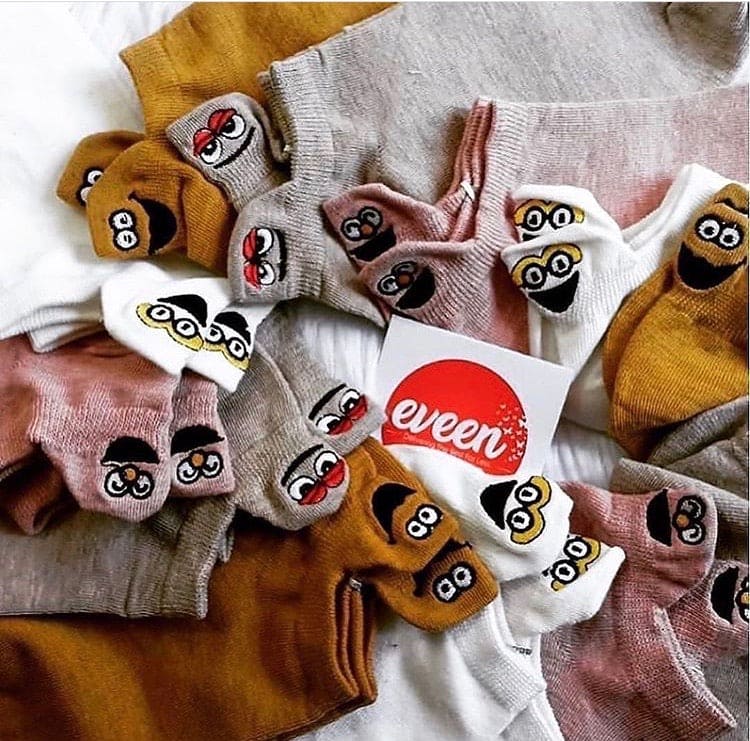 Pack of 4 Embroidered Smileys Women Ankle Socks