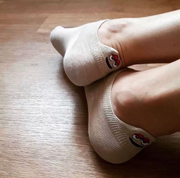 Pack of 4 Embroidered Smileys Women Ankle Socks