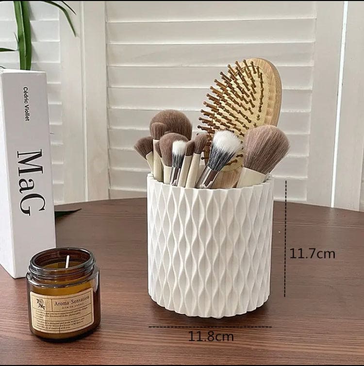 Makeup Bucket Organizer, Multifunctional Rotating Pencil Makeup Brush Holder, Hollow Multiuse Organizer, Non-slip Round Multi Grid Desktop Sundries Pencil Holder, Lipstick Eyebrow Pencil Holder, Desktop Makeup Brush Storage Bucket