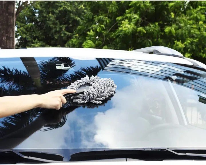 Mini Microfiber Car Duster – Portable Cleaning Brush for Cars