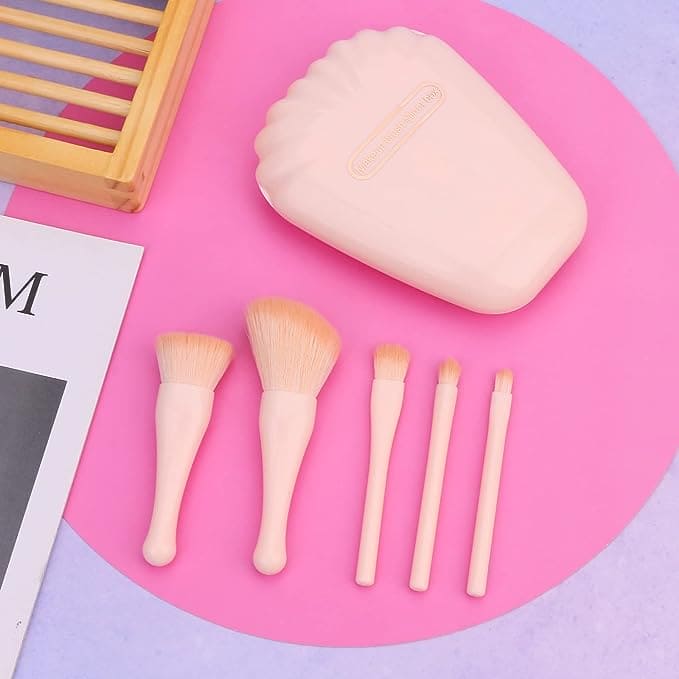 Shell Makeup Brush Set With Mirror, Eyeshadow Highlighter Foundation Brush Beauty Tool, Portable Shell Shaped Mirror Case  Brush Set, Convenient Small Portable Makeup Tool for Travel, Cosmetic Brushes Kit with Mirror Case